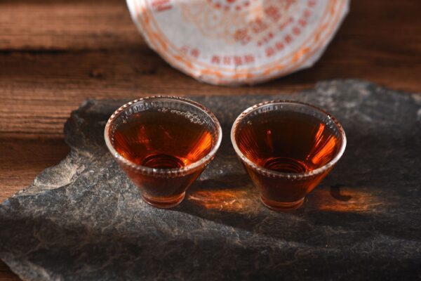 2006 Lao Man'e Brand "Nannuo Gong Ting" Ripe Pu-erh Tea Cake