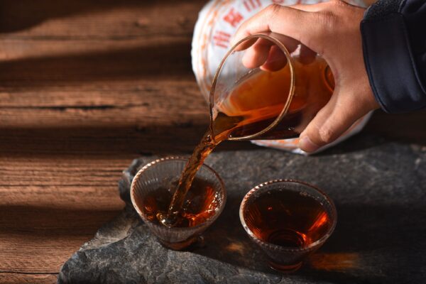 2006 Lao Man'e Brand "Nannuo Gong Ting" Ripe Pu-erh Tea Cake