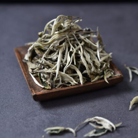 Jing Gu Yang Ta Yunnan Bai Mu Dan White Tea